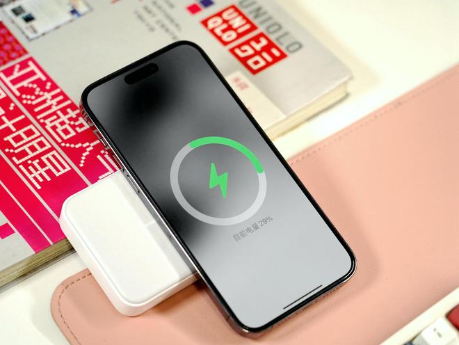 ER磁吸支架充电宝体验全能兼容更省心！m6米乐app疾速充电新选择！ANK(图6)